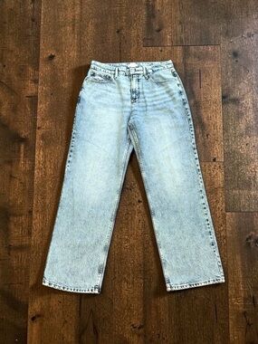 Good American NWOT Good Petite 90s Relaxed Acid Wash Jeans Size 28